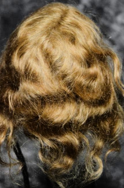 STUNNING ANTIQUE HUMAN HAIR FOR JUMEAU BEBE 8/10 (1 of 3)