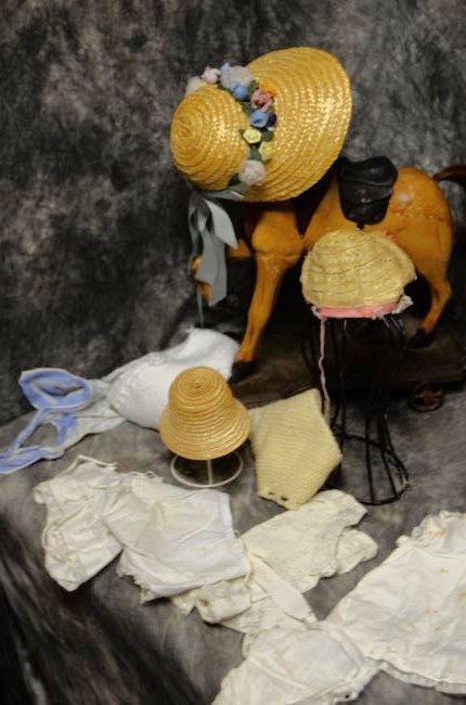 LOT OF 11 ANTIQUE DOLL WHITES & STRAW HATS (1 of 2)