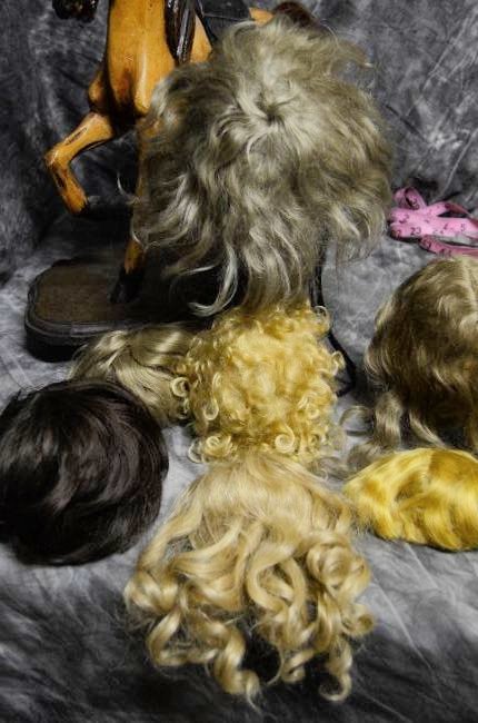 LOT OF 7 ANTIQUE HUMAN HAIR WIGS FOR JUMEAU (1 of 9)