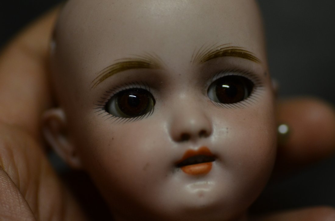 Ca 1890's PETITE RARE EARLY S&H 1078 BISQUE HEAD (1 of 6)