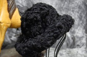 DELIGHTFUL KNUBBY FUR HAT FOR JUMEAU BEBE (1 of 4)