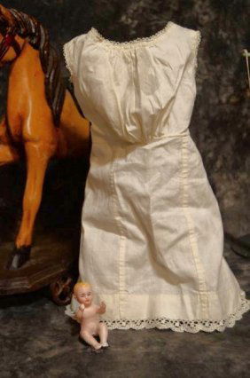 ANTIQUE VINTAGE DOLL CLOTHING (1 of 4)