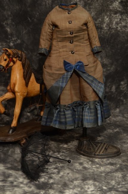 MOST HONORABLE ANTIQUE 2pc FRENCH FASHION JUMEAU / BRU: NELSONS PICK !!! THIS MONTHS HUNT , I ABSOLUTELY LOVE THIS DRESS IT GIVES FULL REPRESENTATION , FOR TIME PERIOD AND WITH ITS MIXED MATERIALS MOSTLY ANTIQUE FEW VINTAGE , IT SUFFERS FROM MINOR TEARS& A
