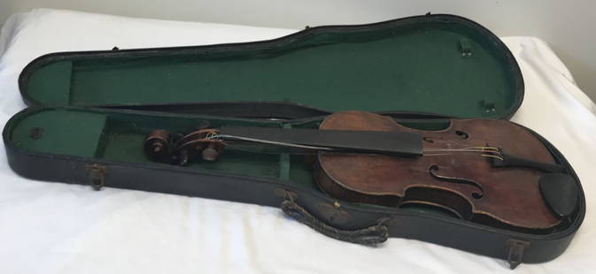 ANTONIUS PANTOLFI Violin/Box.: Antique ANTONIUS PANTOLFI Violin with a box. Measurement approximate: 23 Length x 9 Widest point. Shipping cost: $60 excluding Hawaii, Alaska & California