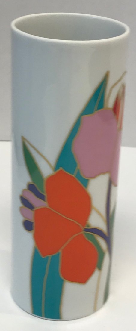 Rosenthal stamped "Studio-Linie" orange floral vase: Description: Rosenthal stamped "Studio-Linie" orange floral vase Signed Wolf Bauer. Measurement approximate: 6.5 H X 2.25 W. Material: Porcelain. Shipping cost: $17 Excluding California, Alaska & Hawa