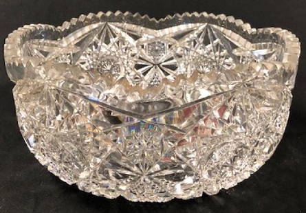 Vintage Bliekristall Crystal 9" Bowl: Description: Vintage Bleikristall German crystal bowl. Intricate starburst diamond cut pattern, scalloped edges. Material: glass. Measurement: approximate 9"w x 4"h (INCHES). Shipping cost: $28.