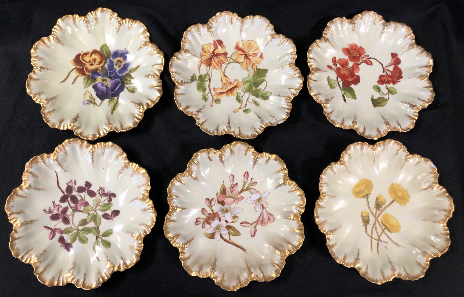 Vintage Limoges Depose Gold Rim 8 1/4" Luncheon Plates (1 of 3)