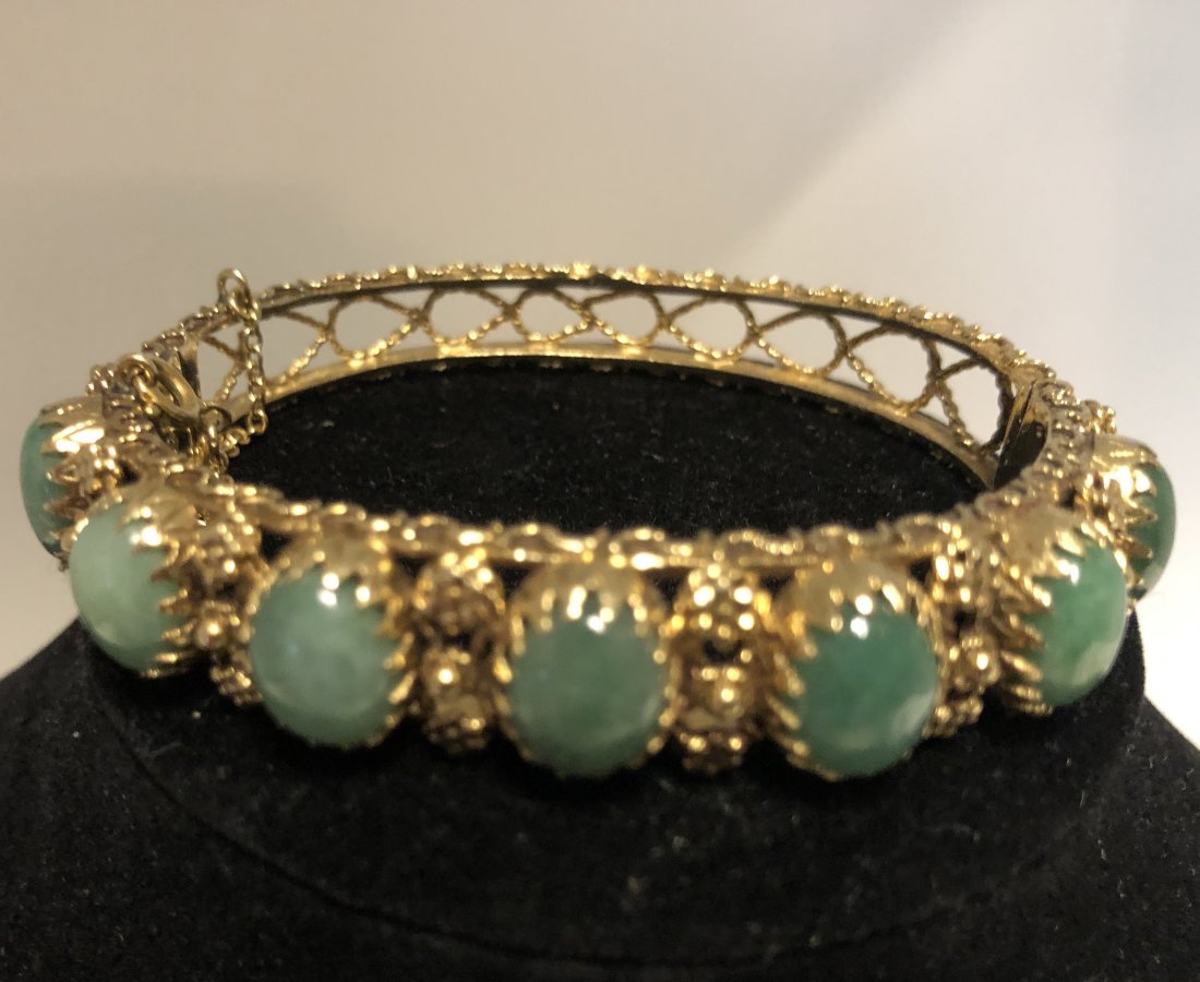 Gorgeous Gold Bracelet 14 Karat Gold W/ Jade Stones (1 of 3)