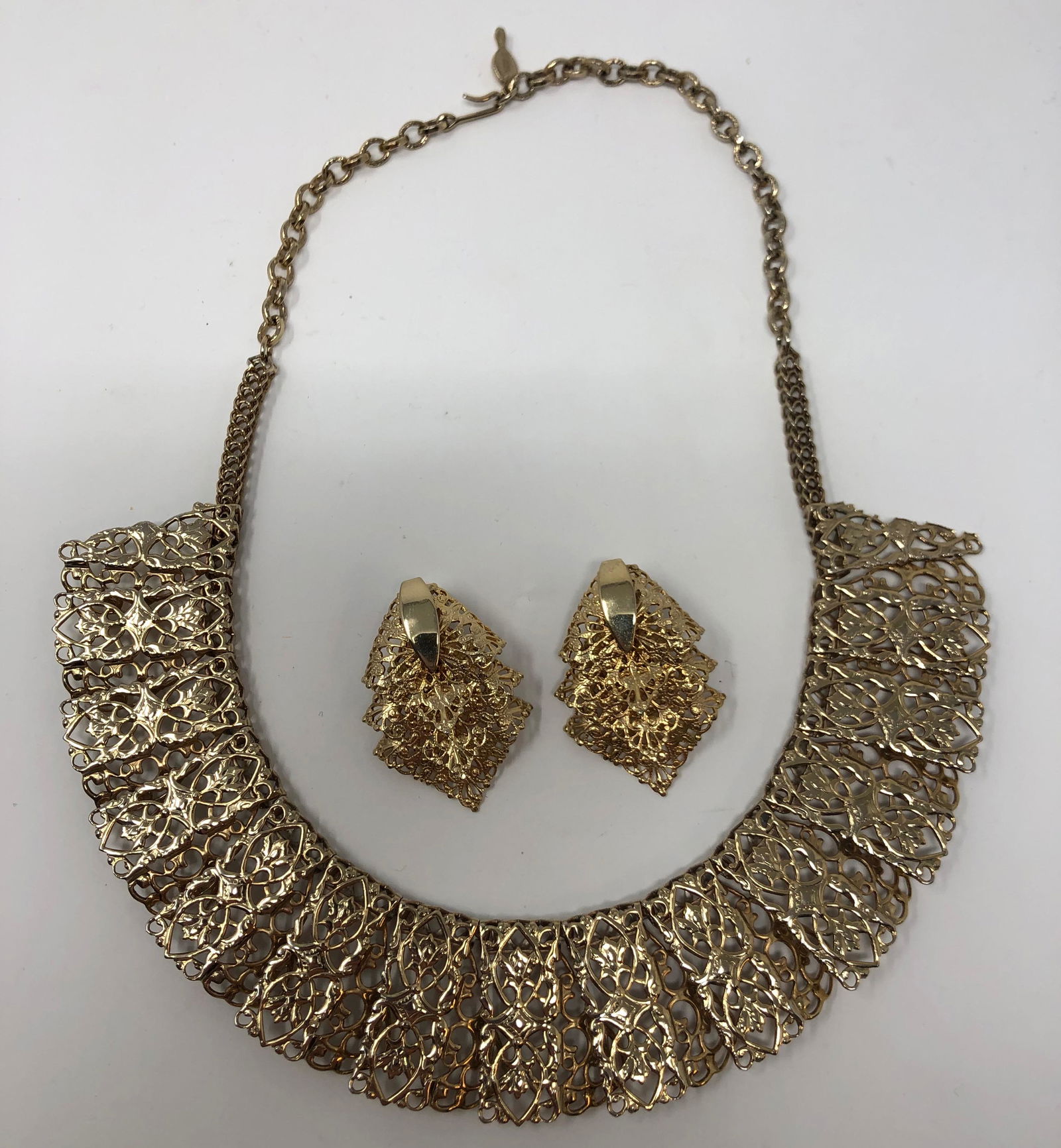 Beautiful Sarah Coventry Vintage Jewelry Set (1 of 5)