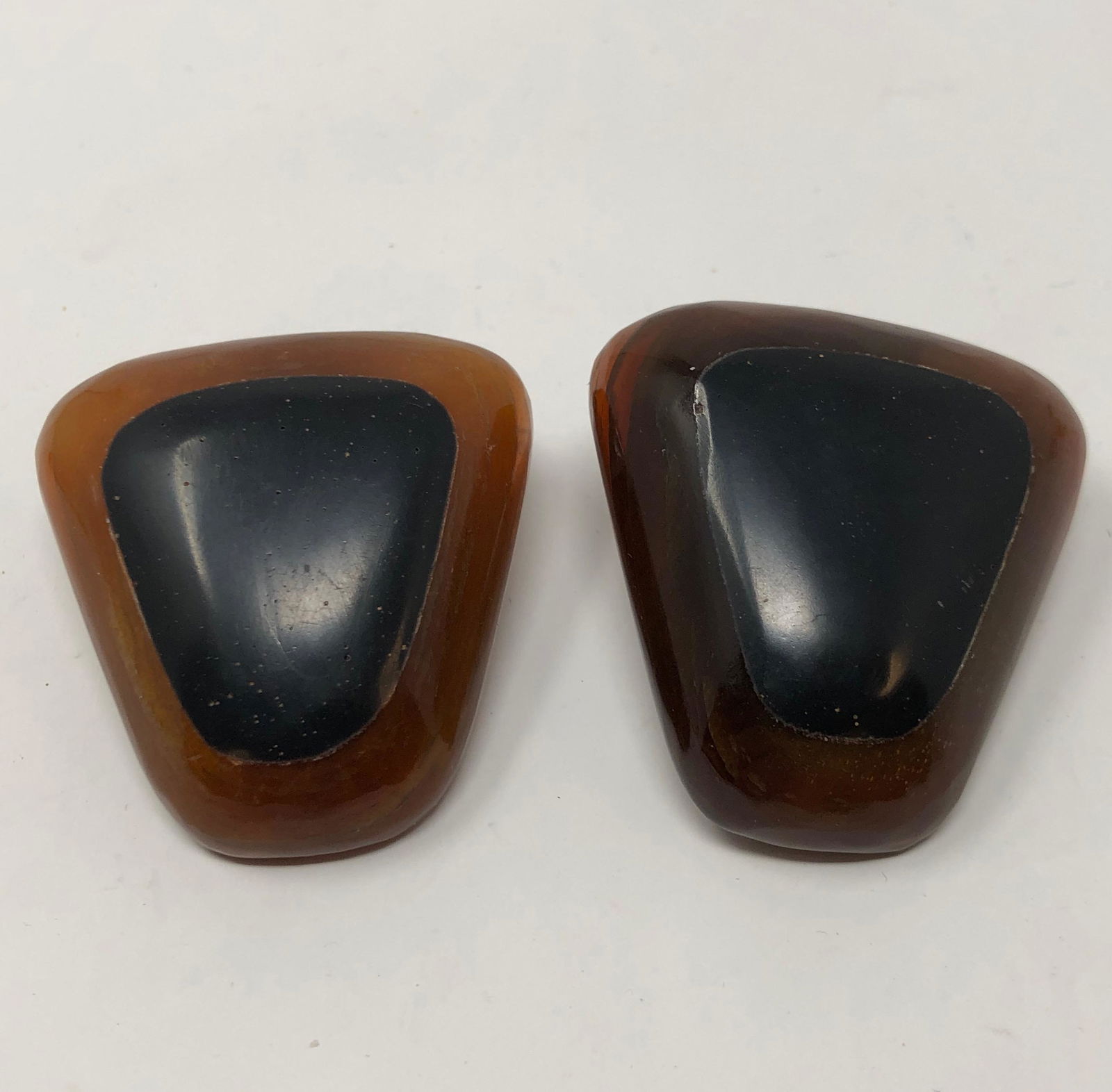 Deco-Style Bakelite Clip Earrings (1 of 2)