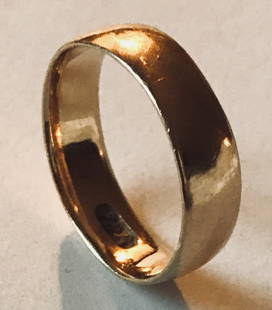 Stunning Estate 18 Karat Gold Band: Description: Stunning estate collection ladies vintage 18 karat gold band. Inscribed with gold content on interior of band. Material: 18 karat gold. Measurement: approximate ladies size 7. Shipping: