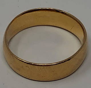 Stunning Estate 18 Karat Gold Band: Description: Stunning estate collection ladies vintage 18 karat gold band. Inscribed with gold content on interior of band. Material: 18 karat gold. Measurement: approximate ladies size 7. Shipping: