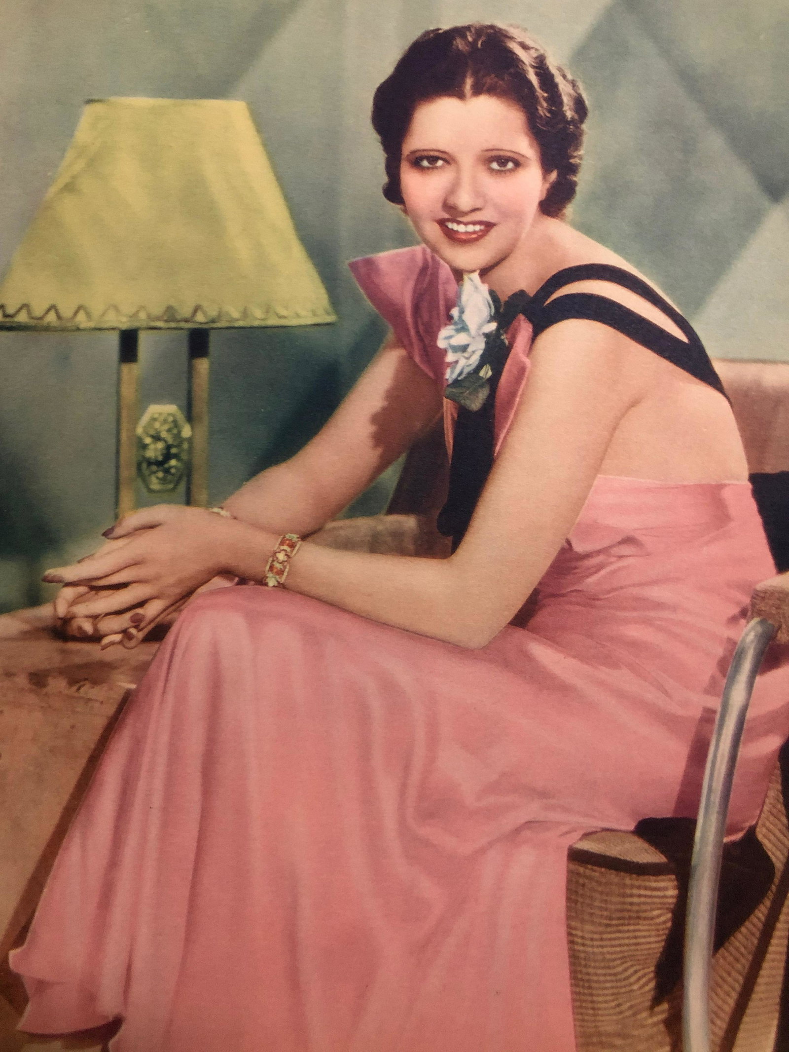 WARNER BROTHERS Star in Action - Kay Francis: Description: Vintage Scrapbook cover and career facts and highlights that was only obtainable as a premium for collecting a full set of Dixie Cup lids by fans, now highly sought collectible. - Shippin
