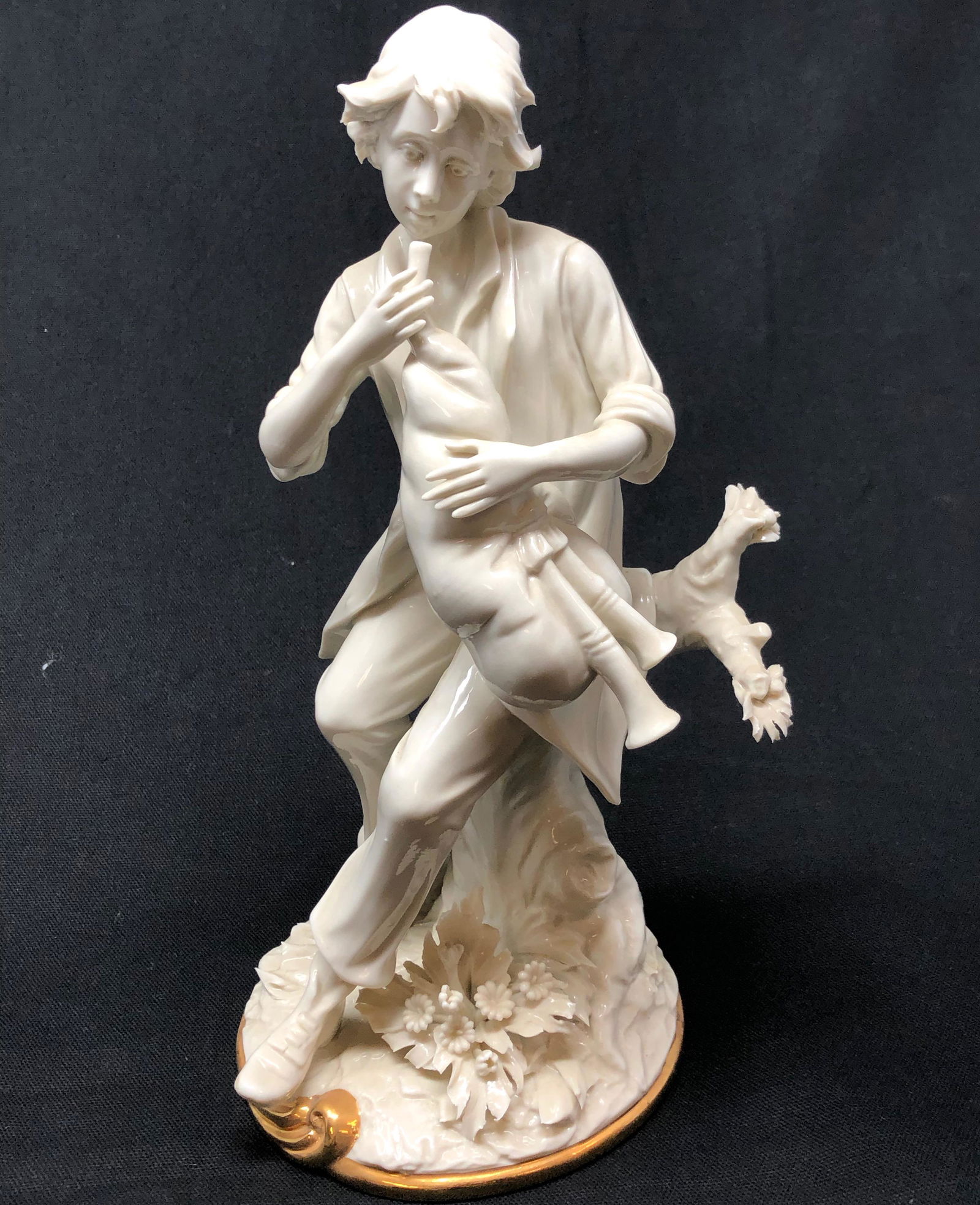 NUOVA CAPODIMONTE cut white crystal? / gold colored (1 of 4)