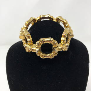 Bold GOLD tone SIX link SQUARED bracelet VINTAGE just: Bold GOLD tone SIX link SQUARED bracelet VINTAGE just lovelyApproximate measurements: 7.5 total length, SIX 1 inch squares linked merged by 0.5 inch links;Materials: Metal;Condition: used,