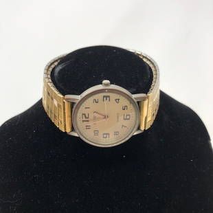 VINTAGE stunning GENEVA QUARTZ gold band watch 12: VINTAGE stunning GENEVA QUARTZ gold band watch 12 stones - CASE BACK STAINLESS STEEL - GENEVA, 769-036 - CASE BAND DIAL- MADE IN CHINA Approximate measurements: 7 inch band total, 1.25 inch round