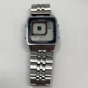 SEIKO Watch 1981 James Bond Alarm Chronograph LCD metal: SEIKO Watch 1981 James Bond Alarm Chronograph LCD metal band water resistant steel back CRP ST. STEEL BACK G757-4050 AO JAPAN J 151788 Approximate measurements: 5.5 x 1.5 inches;Materials: metal,