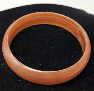 Round slipon bangle Bakelite? Bracelet dark amber 3inch: Round slipon bangle Bakelite? Bracelet dark amber 3inchApproximate measurements: 3 inches round;Materials: Bakelite plastic;Condition: used, good;Shipping cost: $12. Different rate to California,