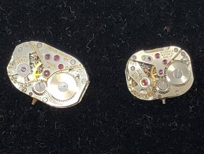 Watch movements, two (2) SRd1: Watch movements, two (2) SRd1Approximate measurements: 0.5 inches each;Materials: Felt, fabric;Condition: used, good;Shipping cost: $12. Different rate to California, Alaska, Hawaii and all
