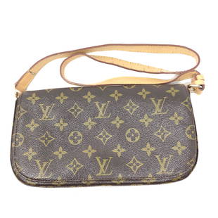 Vintage LOUIS VUITTON flap snap clutch bag Gorgeous: Vintage LOUIS VUITTON flap snap clutch bag Gorgeous shoulder bag gracefully used condition, strap has some crackles from living the good elegant life while everyone pinches pennies, if it's your goal
