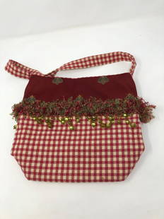 SOCIAL BUTTERFLY plaid carryall dangling Green Berry: SOCIAL BUTTERFLY plaid carryall dangling Green Berry beads Lovely curly frilly flowers DELIGHTFUL, US PAT 5274899Approximate measurements: 11 x 10 x 4 INCHES, 21 inch strap ;Materials: Fabric,