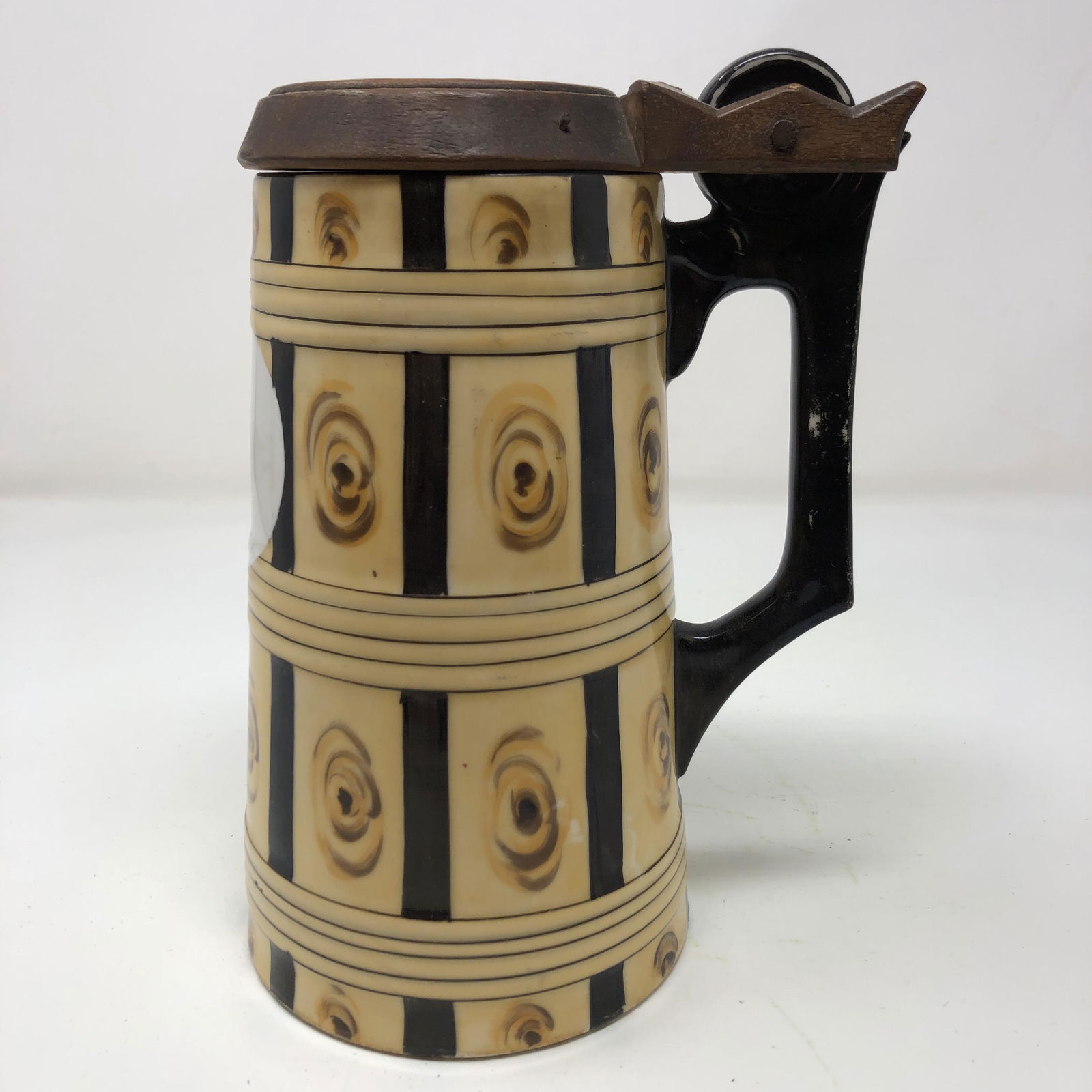 Vintage Porcelein BEER STEIN wooden lid (1 of 4)