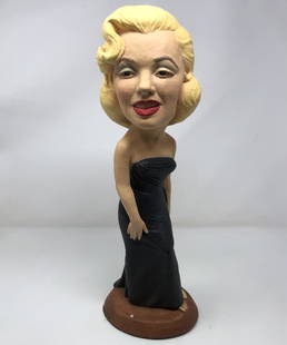 MARILYN MONROE Plaster Statue HANDPAINTED signature: MARILYN MONROE Plaster Statue HANDPAINTED signature emblem gold heart pinky ring Approximate measurements: 17 x 6 x 5 inches Materials: plaster, felt, plastic Shipping cost: $35. Different rate to