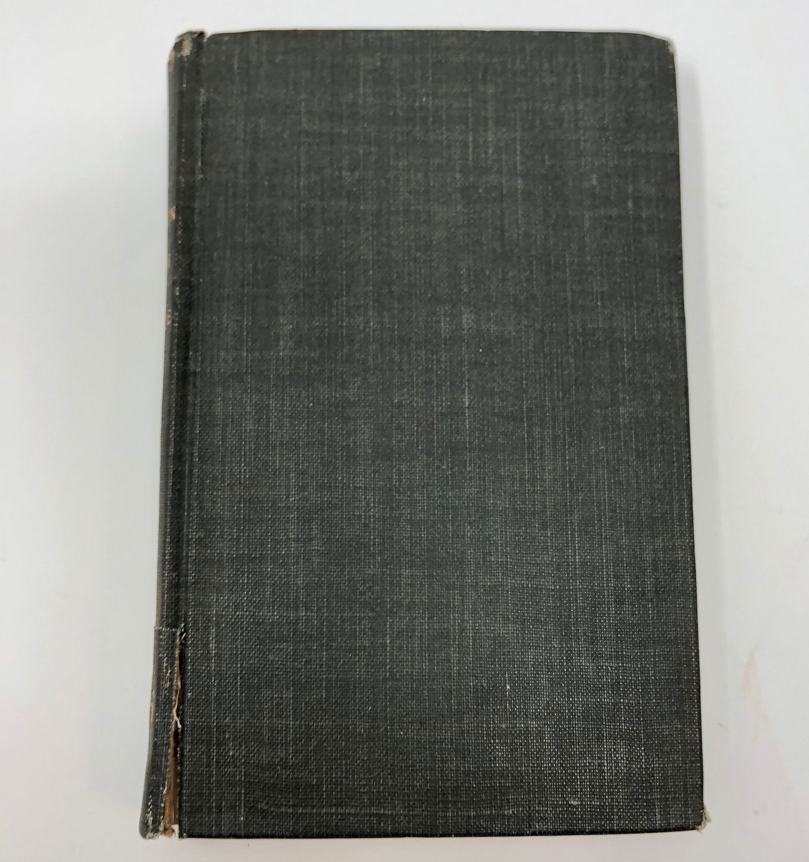1st edition la fin du monde et les cometes MAURICE: 1st edition la fin du monde et les cometes MAURICE CHAMPION hardcover no dust jacket used au pointe et anecdotique PARIS 1859 from COLUMBIA UNIV CITY OF NEW YORK discarded from columbia university lib