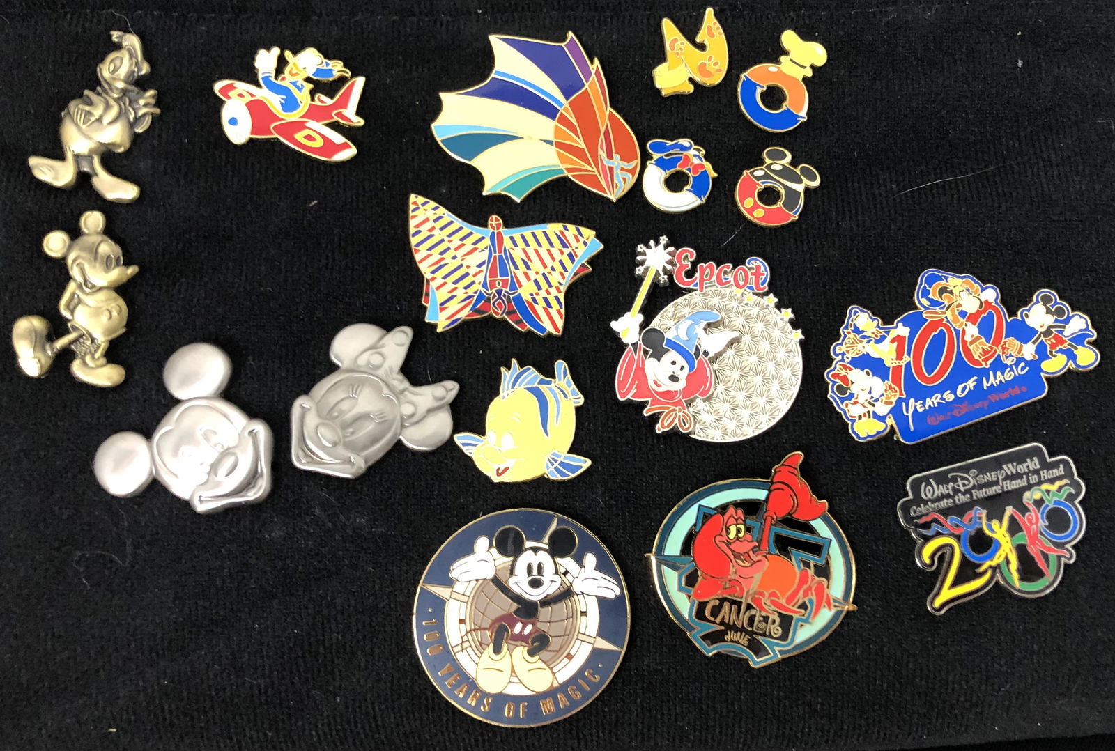 Fourteen (14) Walt Disney Trading Pins Assortment (1 of 4)