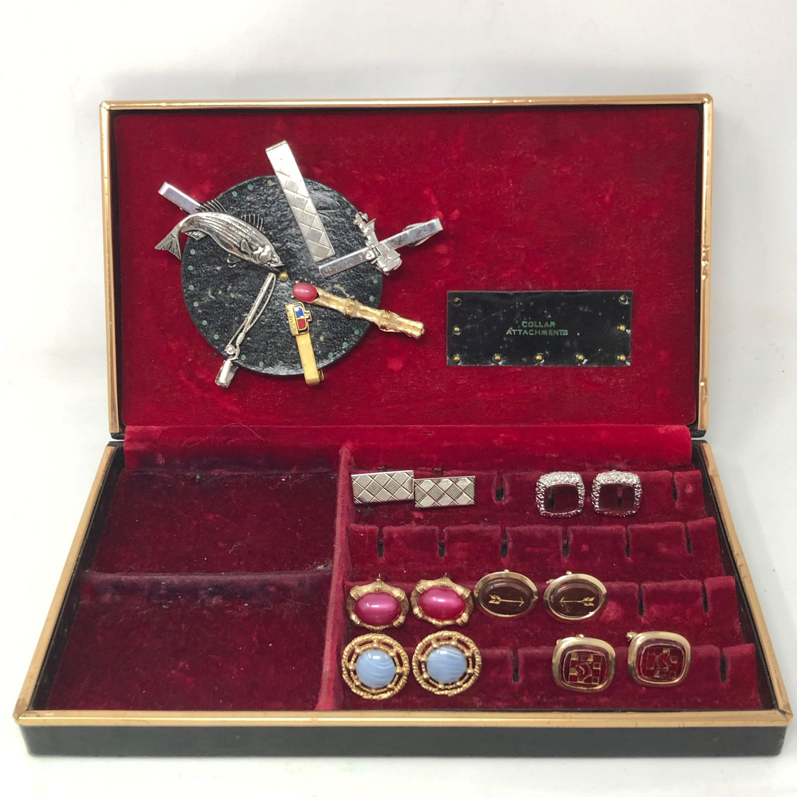 Men's Assorted Collar and Cuff Attachments (1 of 9)