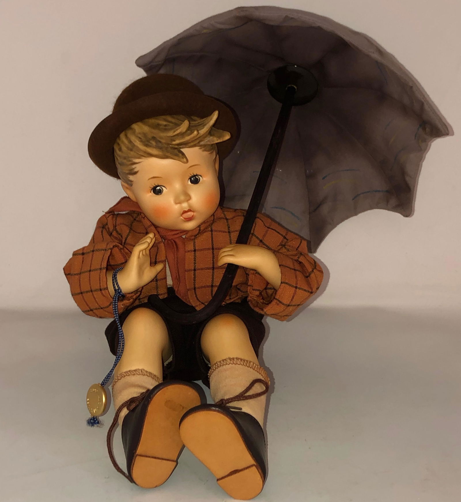 Vintage HUMMEL UMBRELLA BOY Gold Button AUS DEM HAUSE (1 of 3)