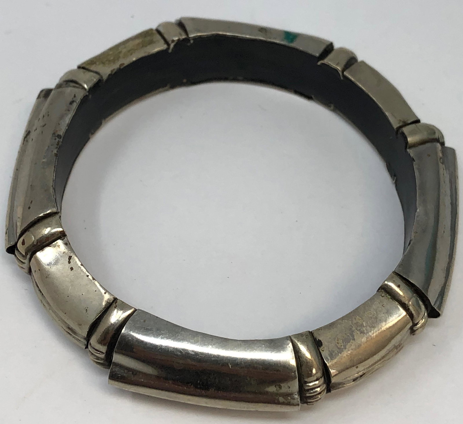 Nice Alice Caviness silver tone Bracelet: Description: Nice Alice Caviness silver tone Bracelet . Measurement approximate: 9"d Material: Silver tone