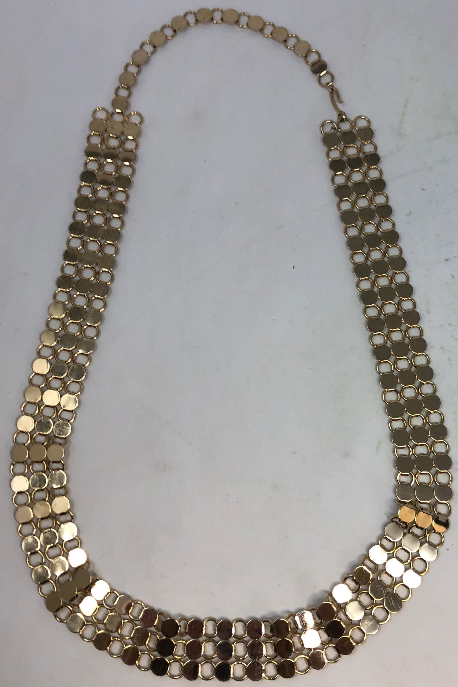 Gorgeous vintage Alice Caviness Gilt necklace: Description: Gorgeous vintage Alice Caviness Gilt necklace . Measurement approximate: 26"l Material: Gilt