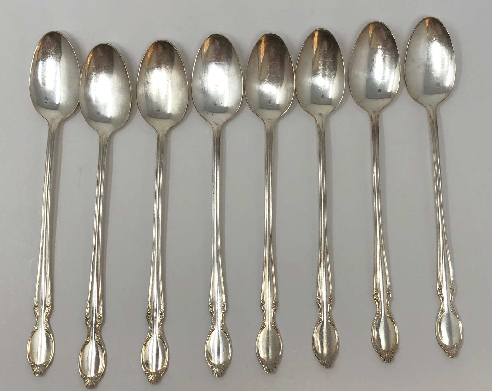 Vintage Wm Rogers Flatware Ice tea spoons (7 Pc) (1 of 3)