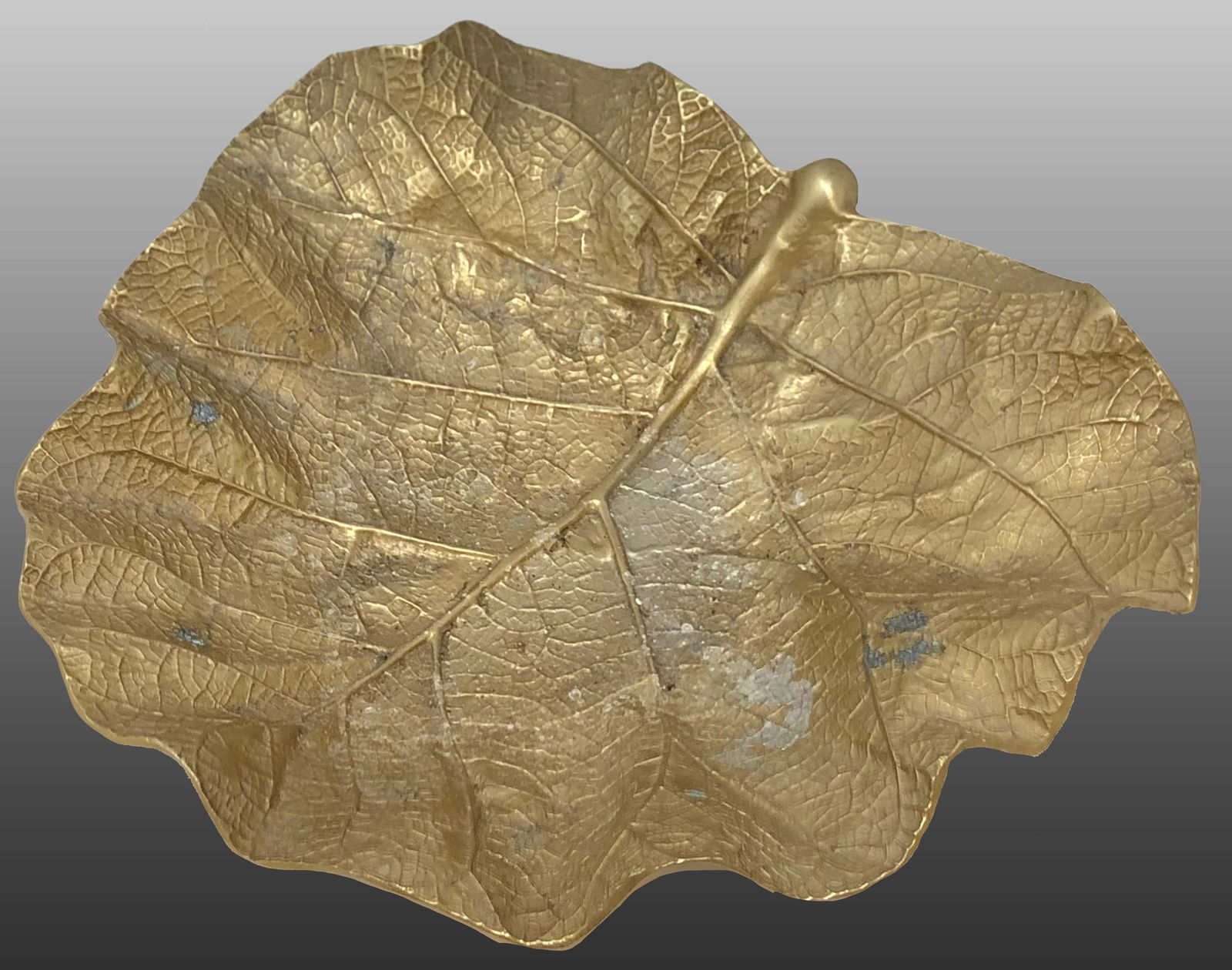 1945 Marked Stagrape copyright numbered 3518 leaf dish (1 of 3)