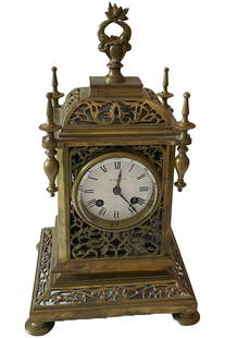 Gorgeous Tiffany mantle clock: Description: Gorgeous Tiffany mantle clockMeasurement approximate: Female sculpture 14 x 7” Material: Brass