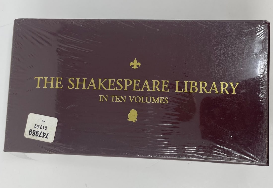 The Miniature Shakespeare Library 12 volumes, Barnes & Noble Inc (1 of 5)