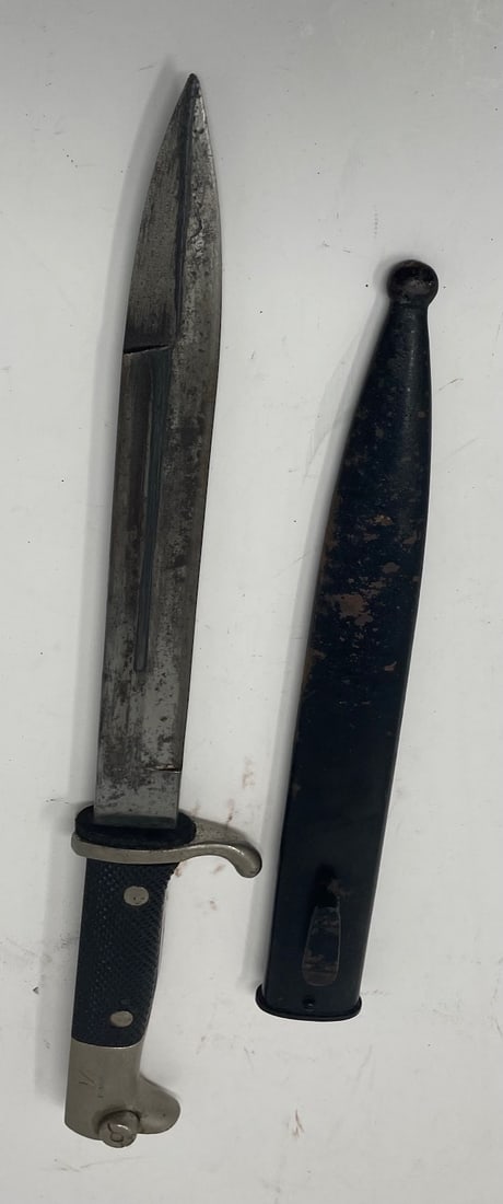 WWII German Infantry Regiment Dress Bayonet /  PACK & Sohne Solingen with Scabbard (1 of 8)