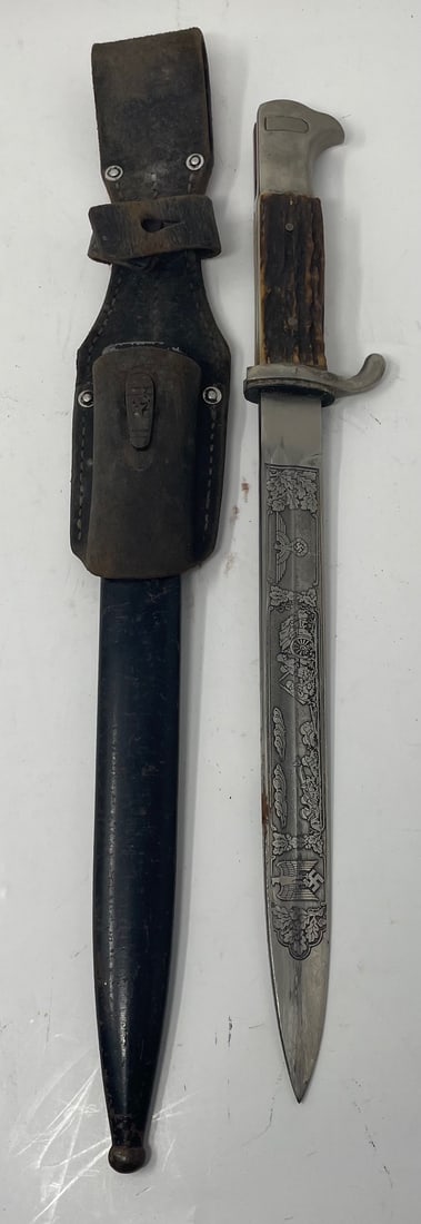 Original German WWII SS DAGGER / BAYONET with Scabbard (1 of 8)