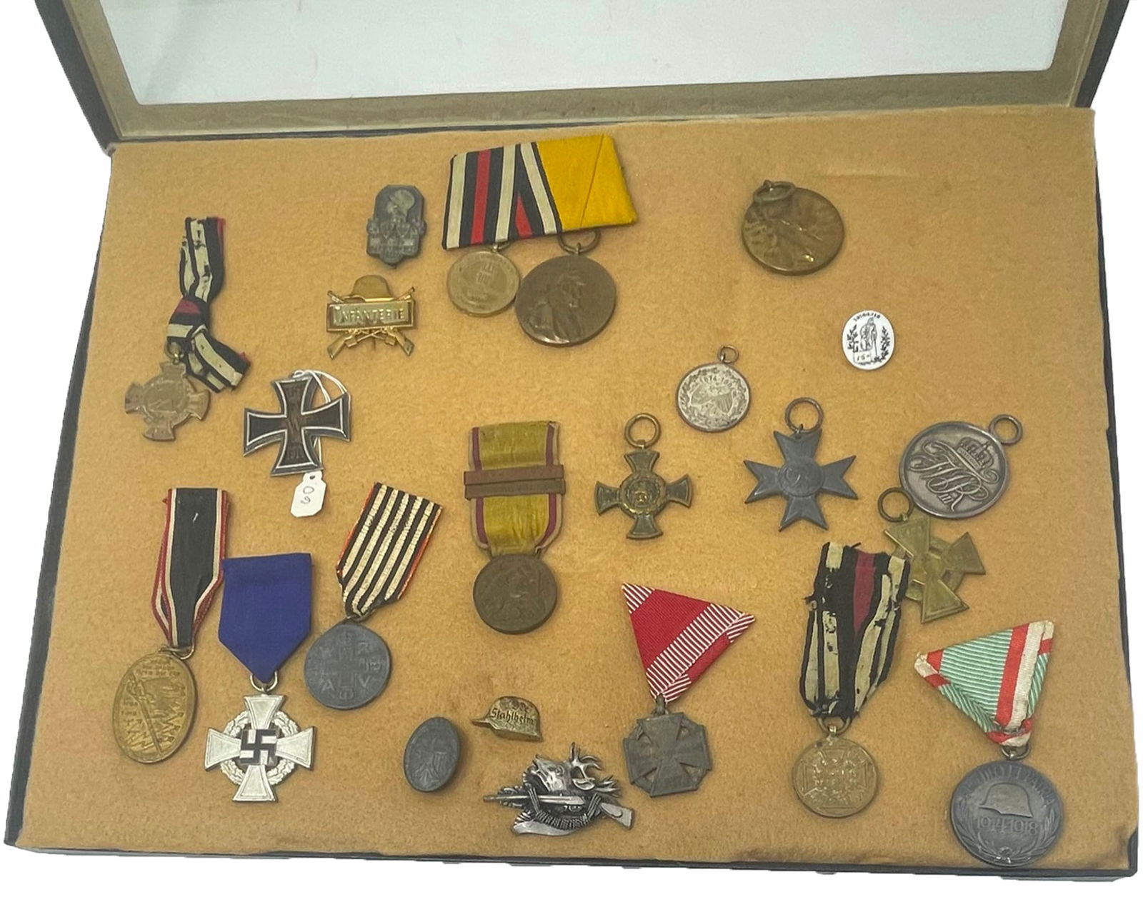 WWII German medals, Pins and more (1 of 6)
