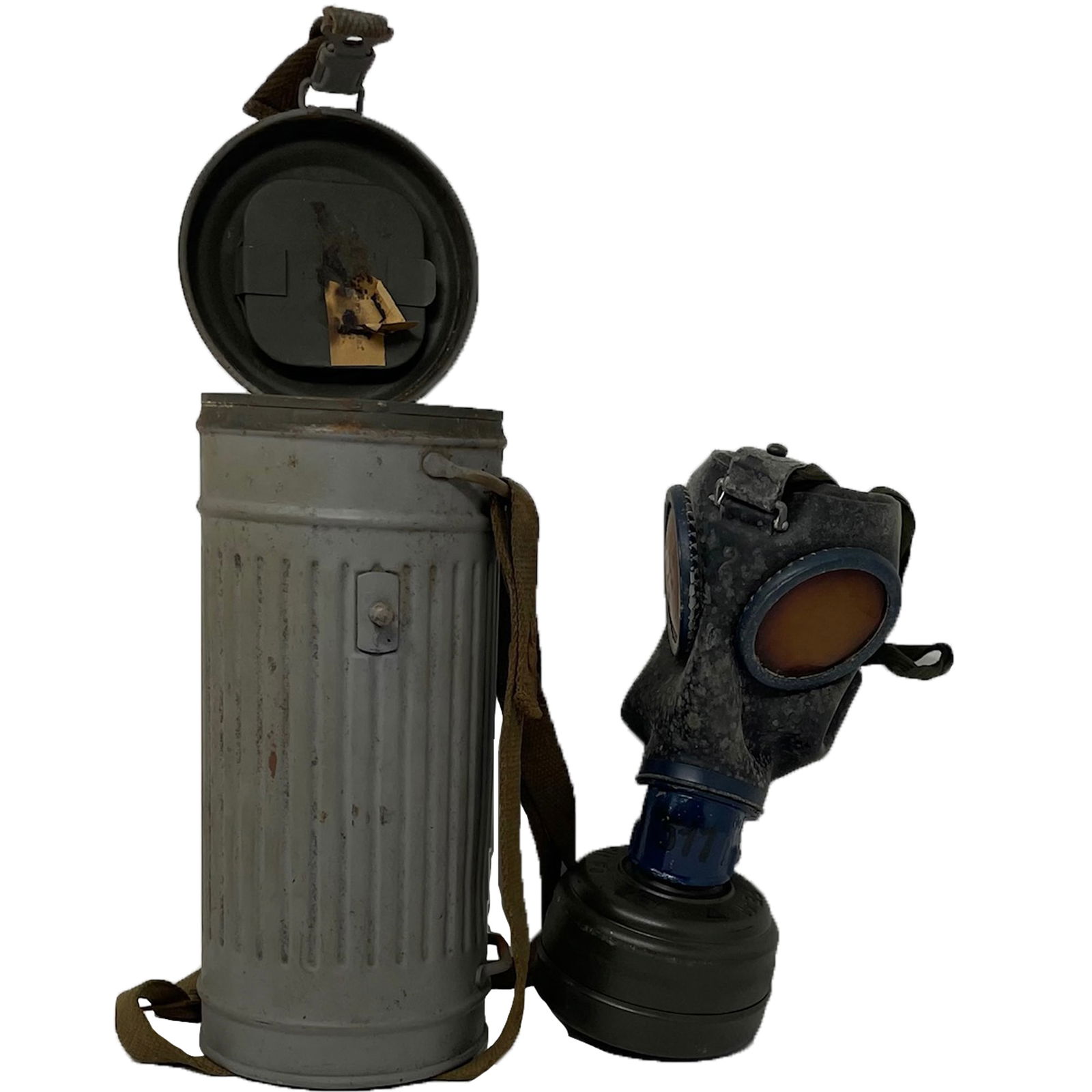 ORIGINAL WWII LUFTSCHUTZ GERMAN GAS MASK AND FILTER/CANISTER (1 of 6)