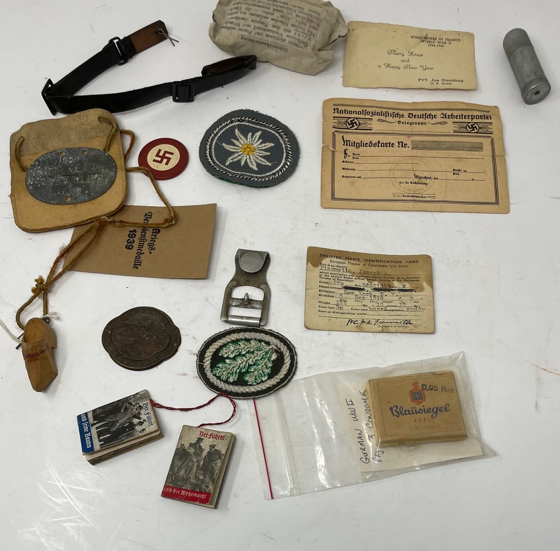 WWII COLLECTION GERMAN MILITARY MEMORABILIA / PINS, PATCHES, BUTTONS AND MORE (1 of 5)