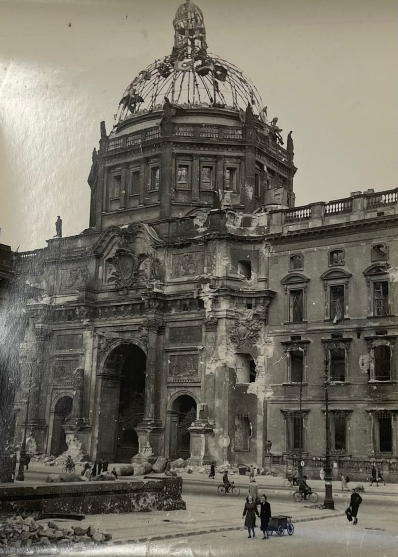 Original picture Post WWII Berliner Museum / COPYRIGHT ATELIER BADEKOW: Description: Original picture Post WWII Berliner Museum / COPYRIGHT ATELIER BADEKOW