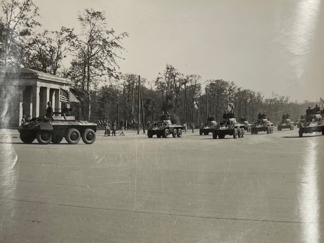 Original picture post WWII V DAY PARADE IN BERLIN / COPYRIGHT ATELIER BADEKOW: Description: Original picture post WWII V DAY PARADE IN BERLIN / COPYRIGHT ATELIER BADEKOW