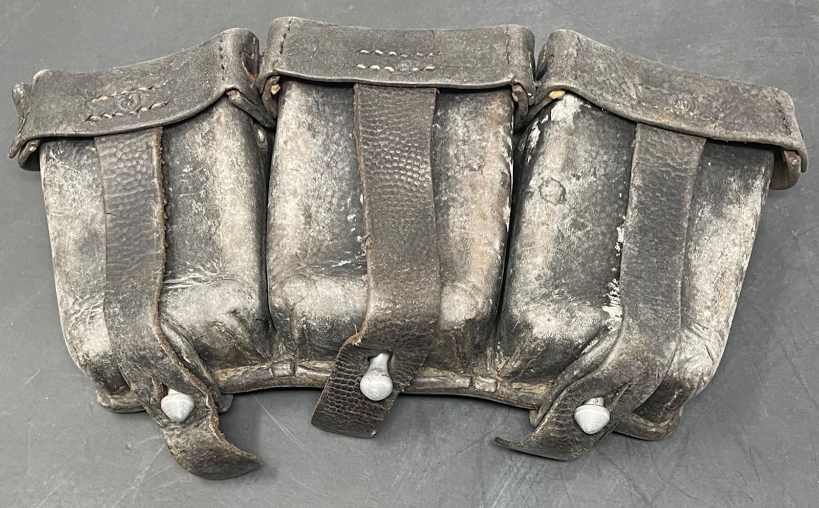 WWII German Mauser K98 Ammo Pouch (1 of 4)