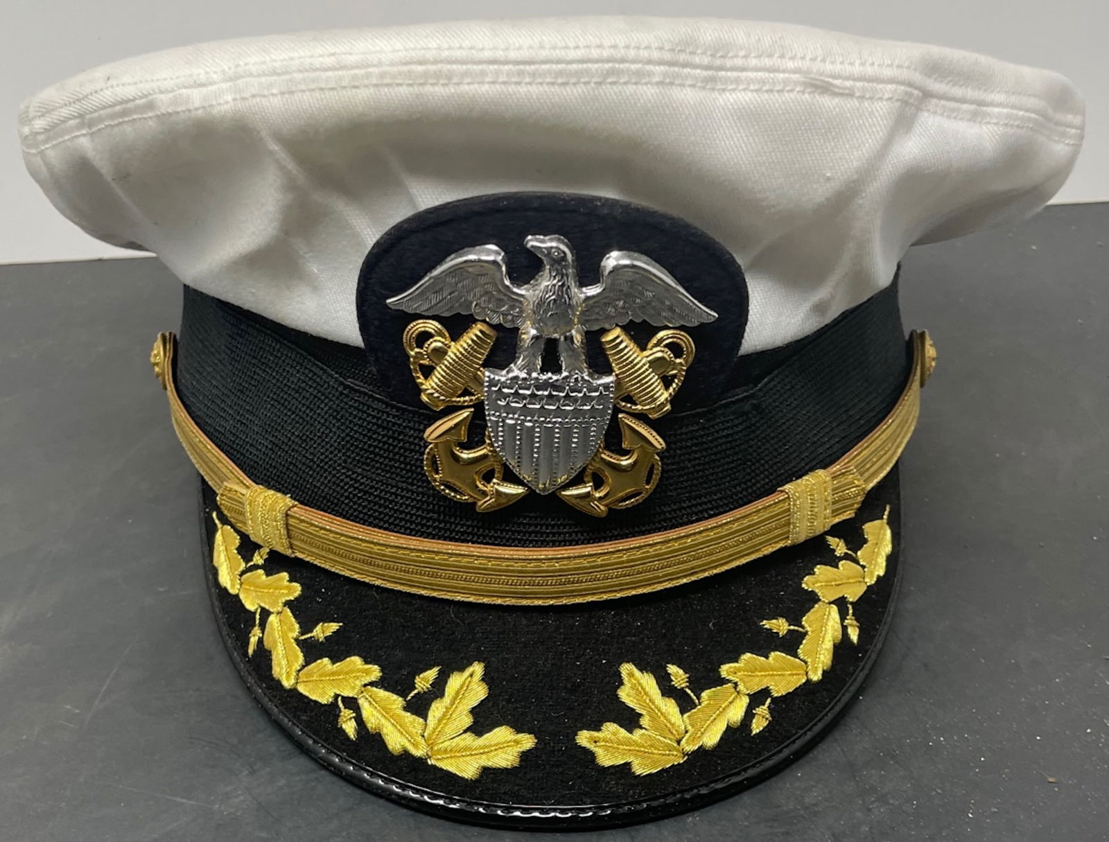 US Navy Commander/Captain Visor Cap (1 of 5)
