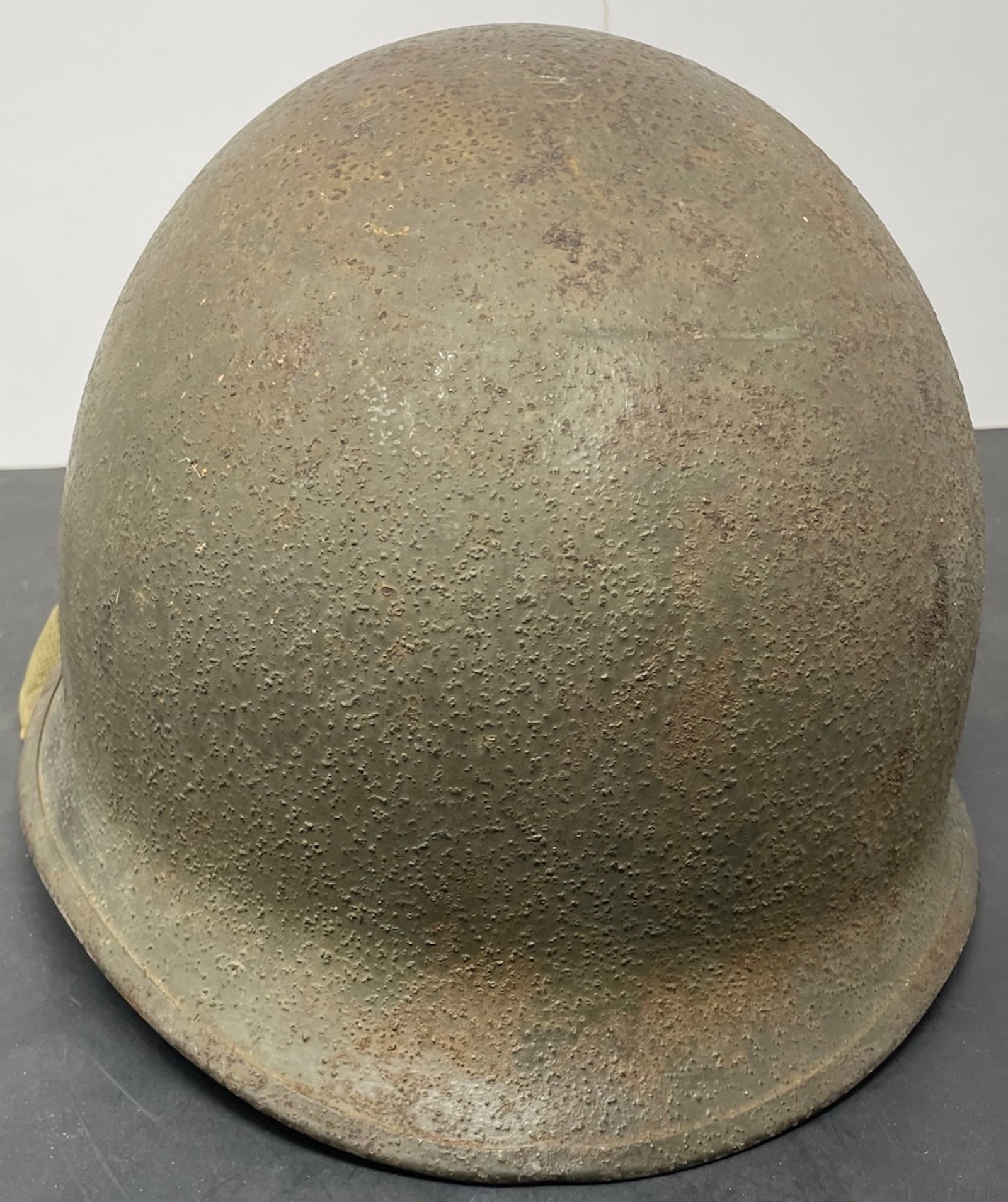 WW2 USA M1 Steel Pot Silver Ball Helmet with Lining: Description: WW2 USA M1 Steel Pot Silver Ball Helmet with Lining