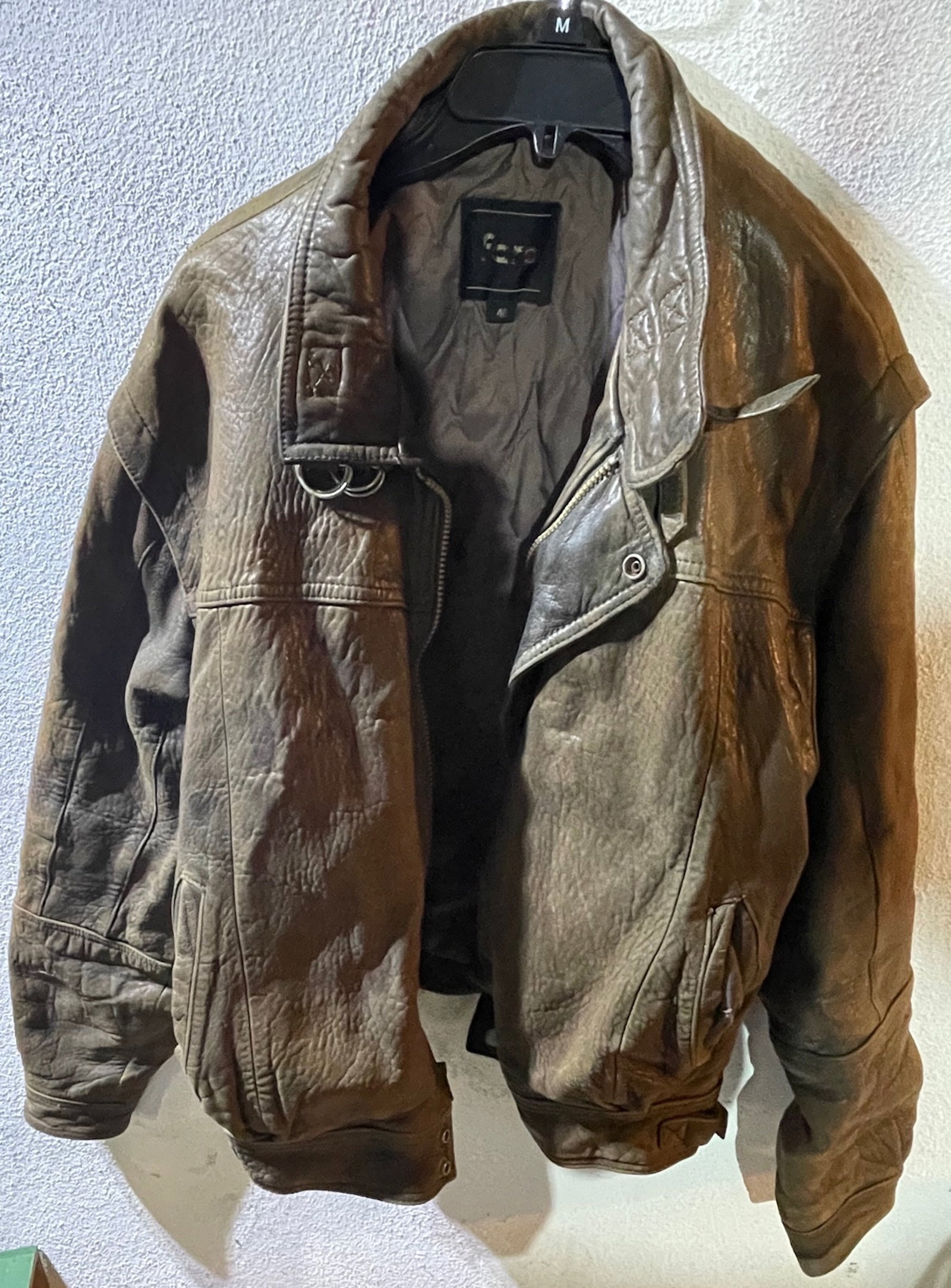 VINTAGE DISTRESSED BOMBER JACKET XL: Description: VINTAGE DISTRESSED BOMBER JACKET XL
