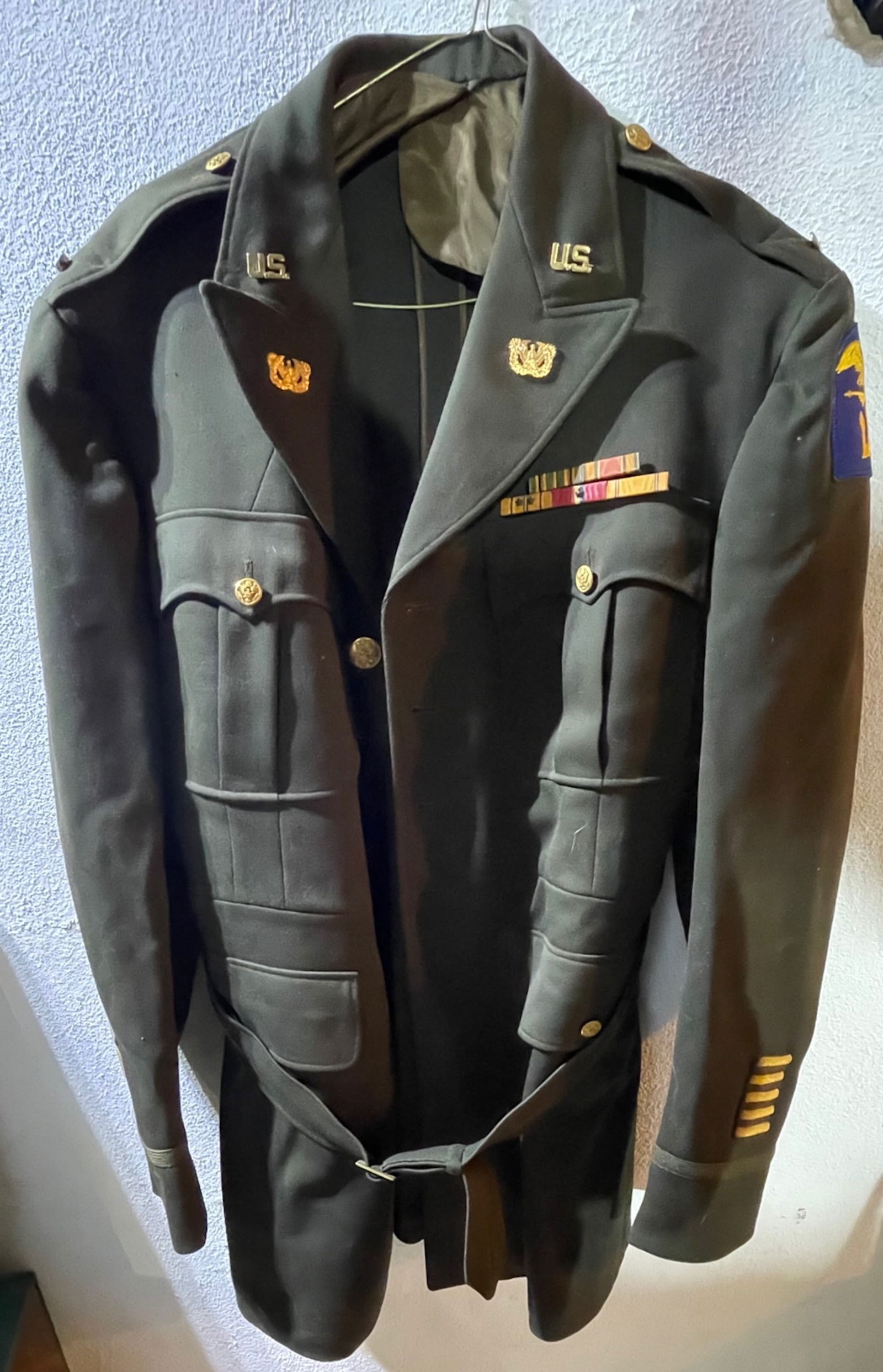 WW2 US Military Uniform (1 of 9)