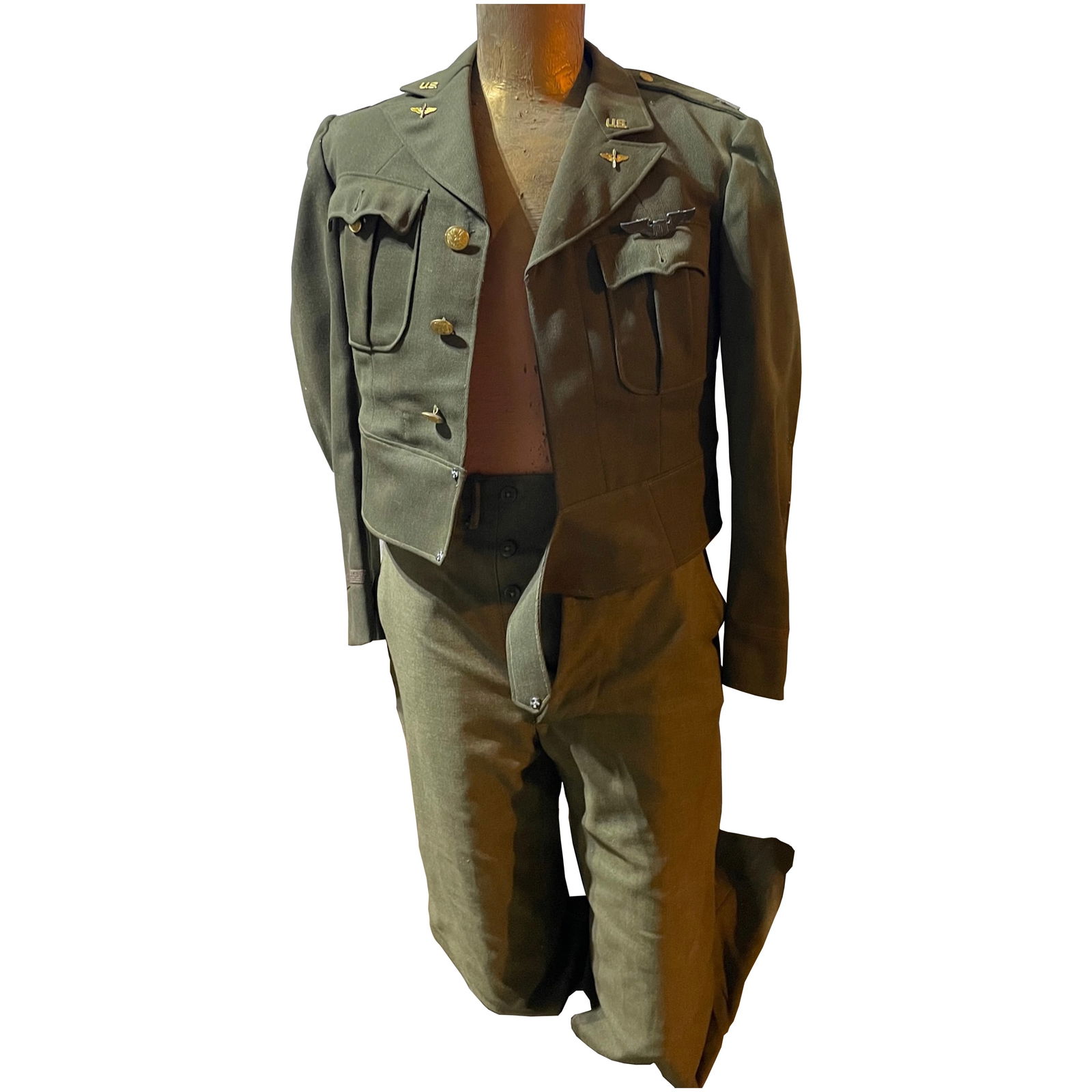 American WW2 Era Air Force Uniform (1 of 8)